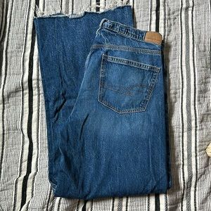 Women’s size 14r American eagle jeans.